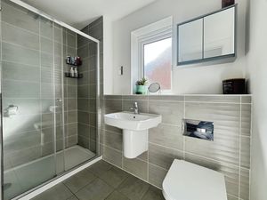 En suite- click for photo gallery